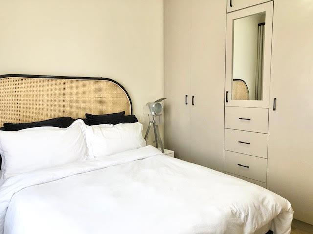 3 Bedroom Property for Sale in Sea Point Western Cape